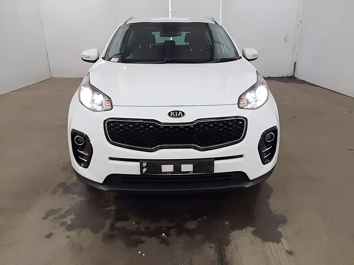 Used 2017 Kia Sportage 2 White - Interior and Exterior details 15