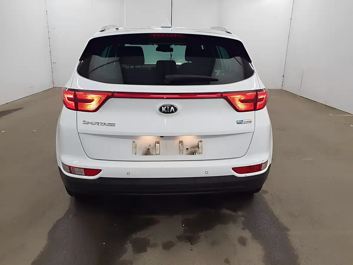 Used 2017 Kia Sportage 2 White - Interior and Exterior details 3