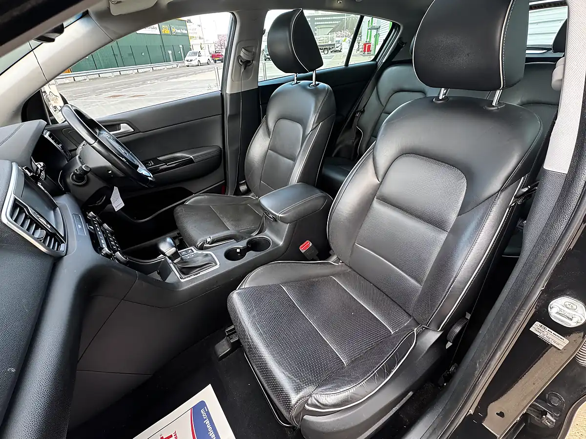 Used 2017 Kia Sportage 3 Black - Interior and Exterior details 12