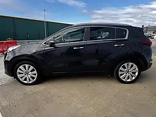 Used 2017 Kia Sportage 3 Black - Interior and Exterior details 9
