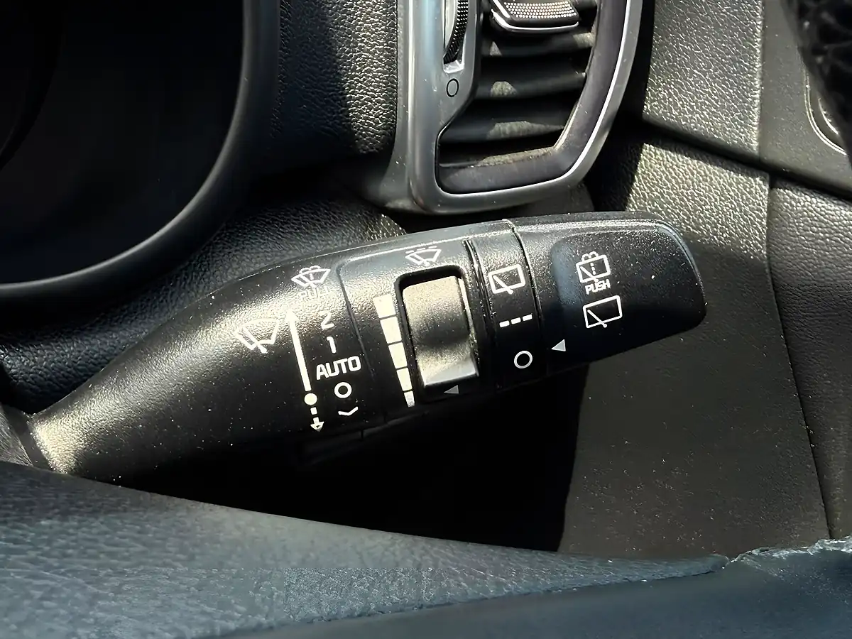 Used 2017 Kia Sportage 3 Silver - Interior and Exterior details 12