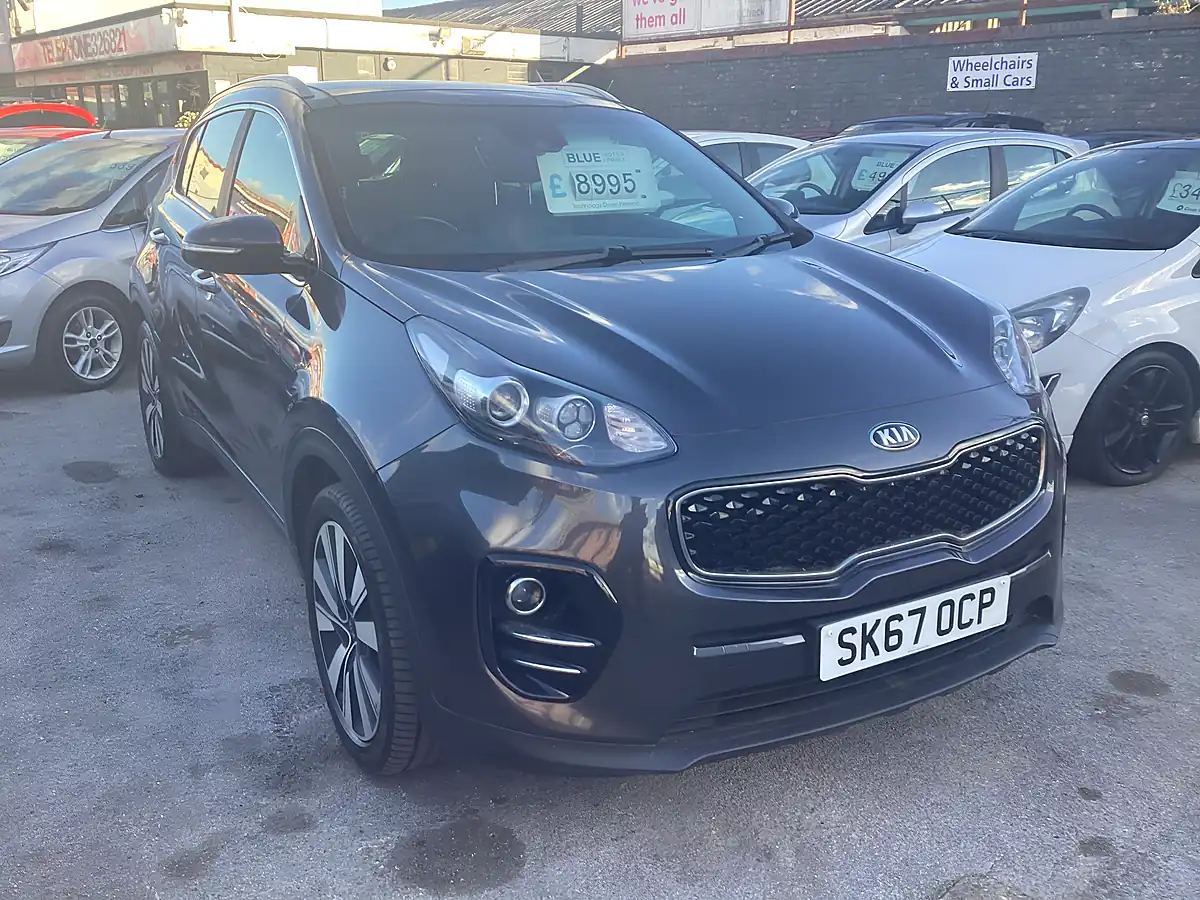 Used 2017 Kia Sportage 3 Silver - Interior and Exterior details 3