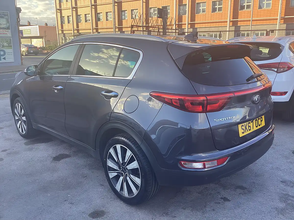 Used 2017 Kia Sportage 3 Silver - Interior and Exterior details 8