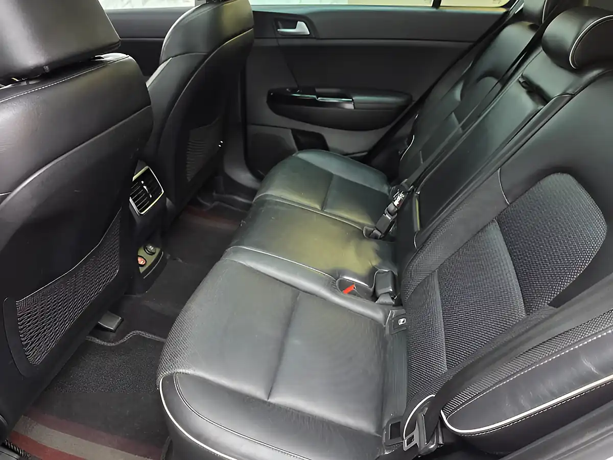 Used 2017 Kia Sportage 3 White - Interior and Exterior details 15