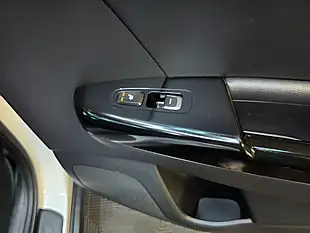 Used 2017 Kia Sportage 3 White - Interior and Exterior details 18