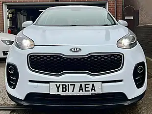 Used 2017 Kia Sportage Diamond Ice White - Interior and Exterior details 5