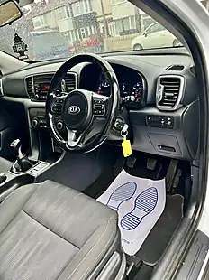 Used 2017 Kia Sportage Diamond Ice White - Interior and Exterior details 6