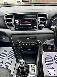 Used 2017 Kia Sportage Diamond Ice White - Interior and Exterior details 8