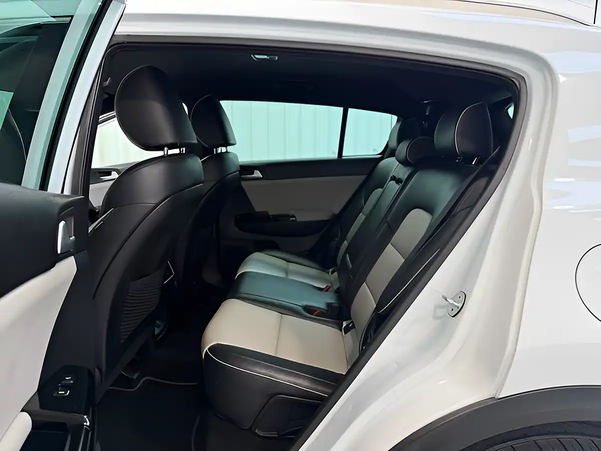 Used 2017 Kia Sportage GT-Line Edition Fusion White - Interior and Exterior details 13