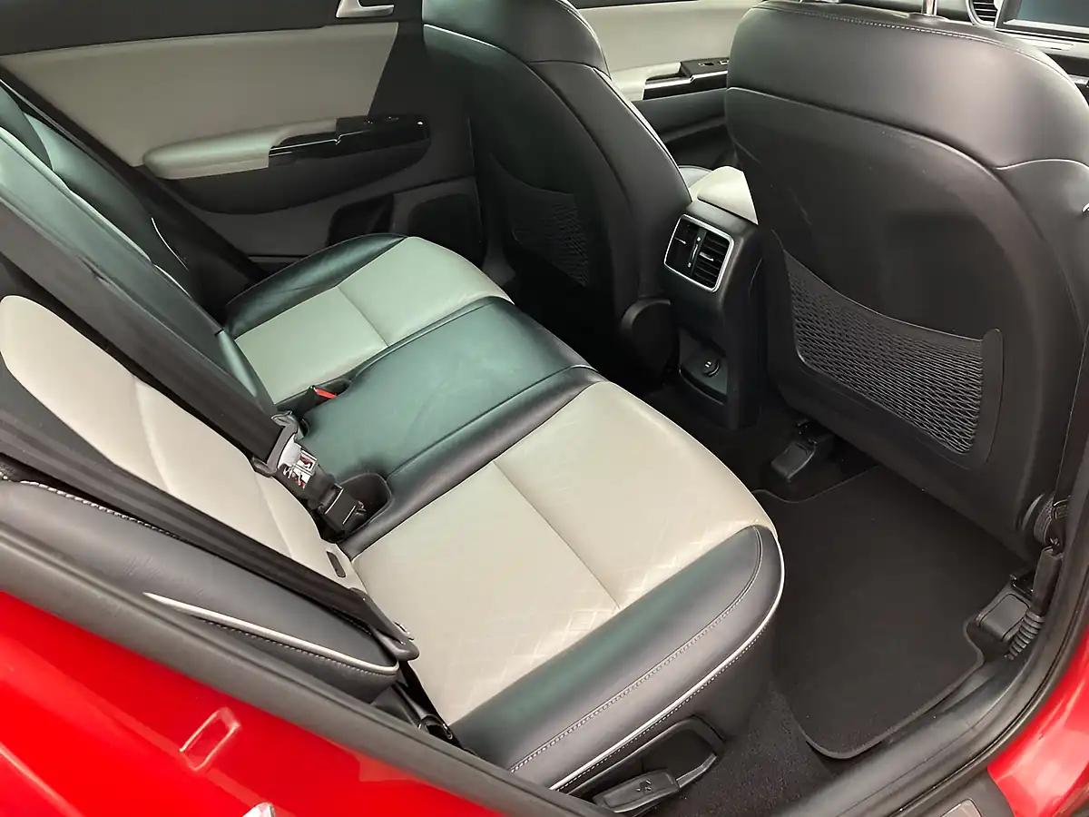 Used 2017 Kia Sportage GT-Line Red - Interior and Exterior details 11