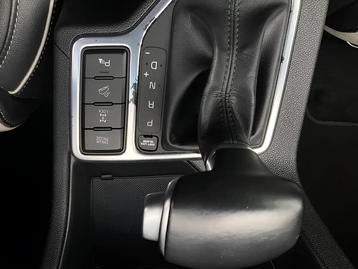 Used 2017 Kia Sportage GT-Line Red - Interior and Exterior details 17
