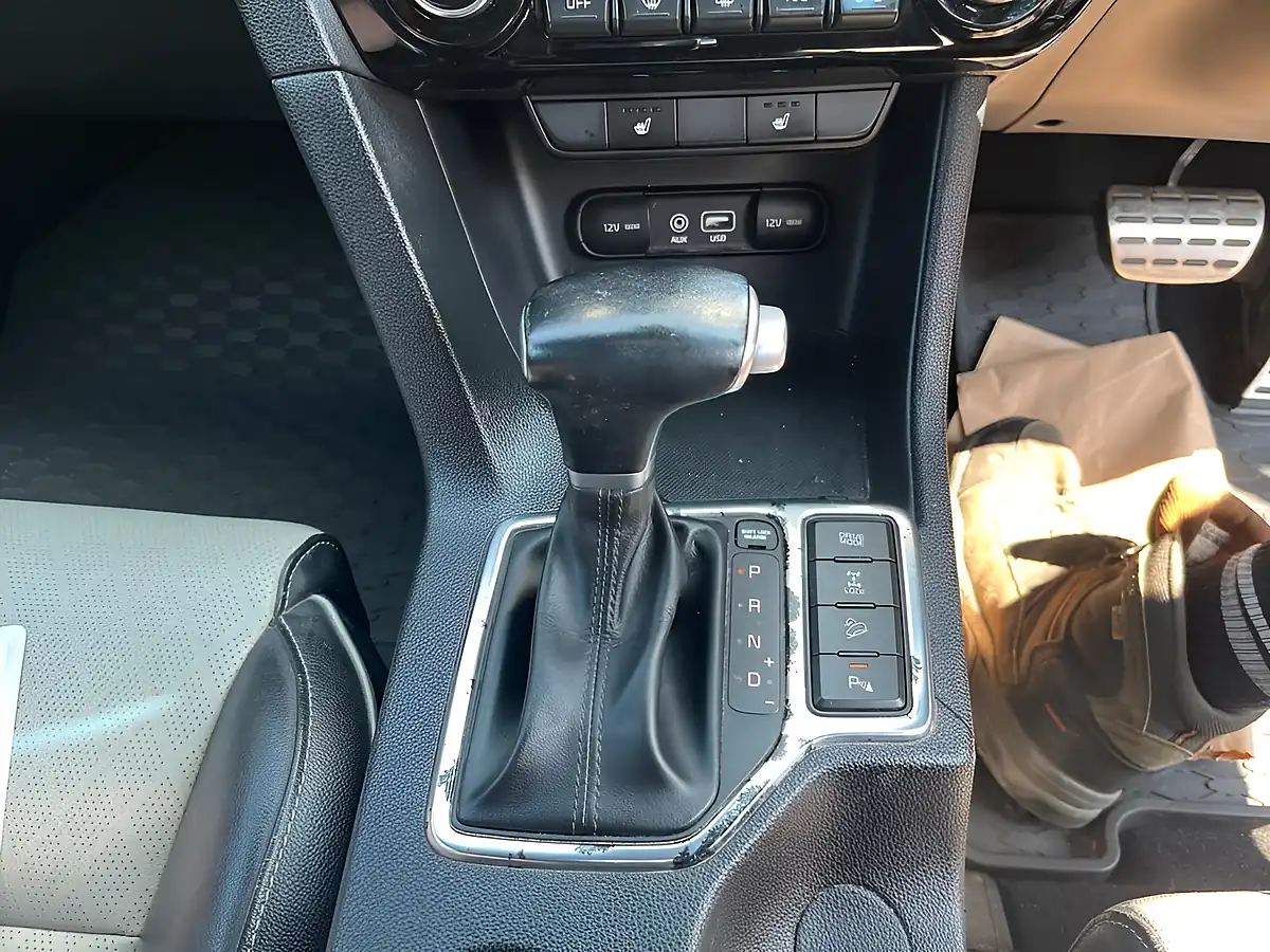 Used 2017 Kia Sportage GT-Line Silver - Interior and Exterior details 13