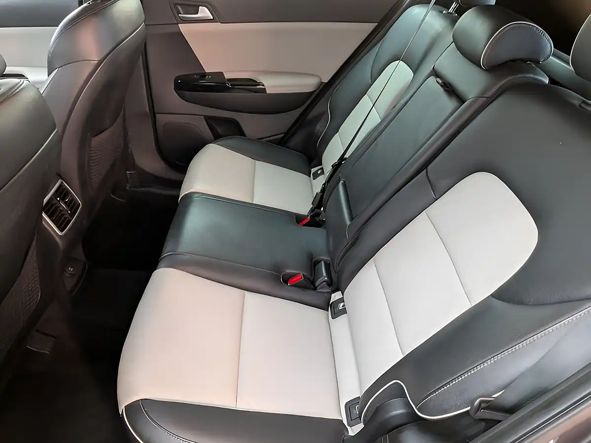 Used 2017 Kia Sportage GT-Line Silver - Interior and Exterior details 16