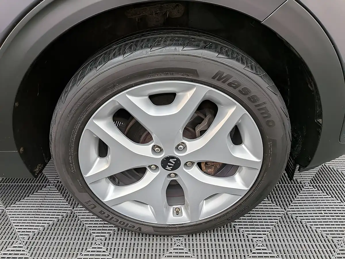 Used 2017 Kia Sportage GT-Line Silver - Interior and Exterior details 19