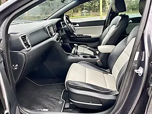 Used 2017 Kia Sportage GT-Line Silver - Interior and Exterior details 13