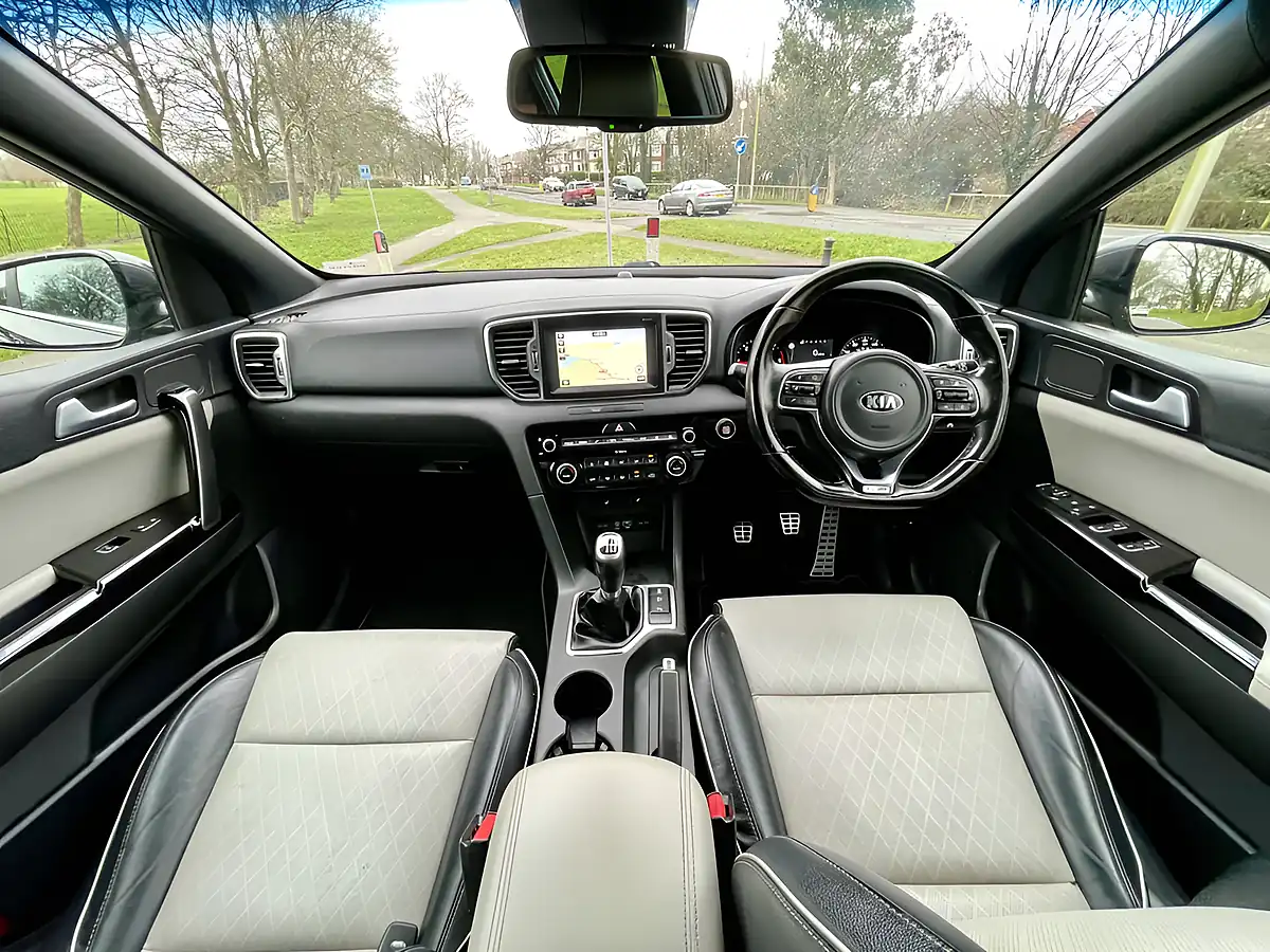 Used 2017 Kia Sportage GT-Line Silver - Interior and Exterior details 15