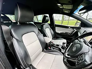 Used 2017 Kia Sportage GT-Line Silver - Interior and Exterior details 16