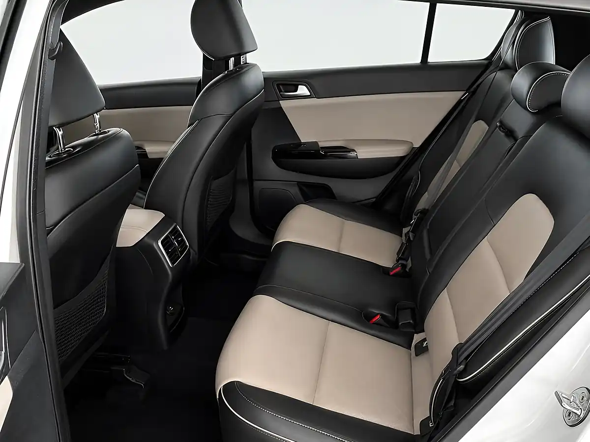 Used 2017 Kia Sportage GT-Line White - Interior and Exterior details 8