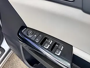 Used 2017 Kia Sportage GT-Line White - Interior and Exterior details 15