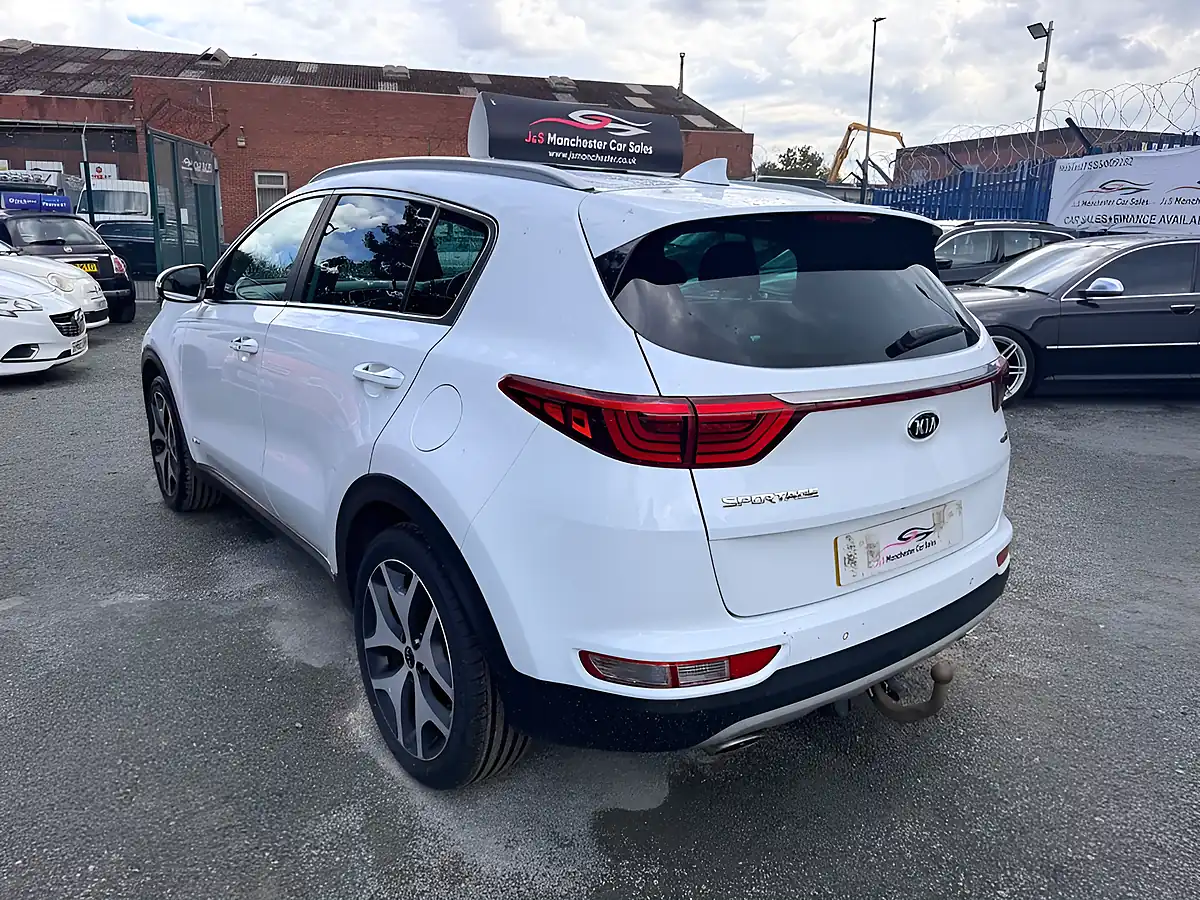 Used 2017 Kia Sportage GT-Line White - Interior and Exterior details 8