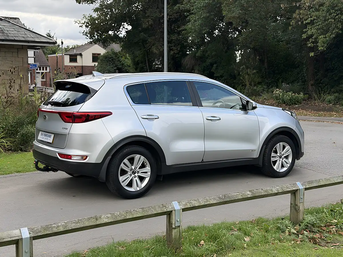 Used 2017 Kia Sportage KX-2 Silver - Interior and Exterior details 10