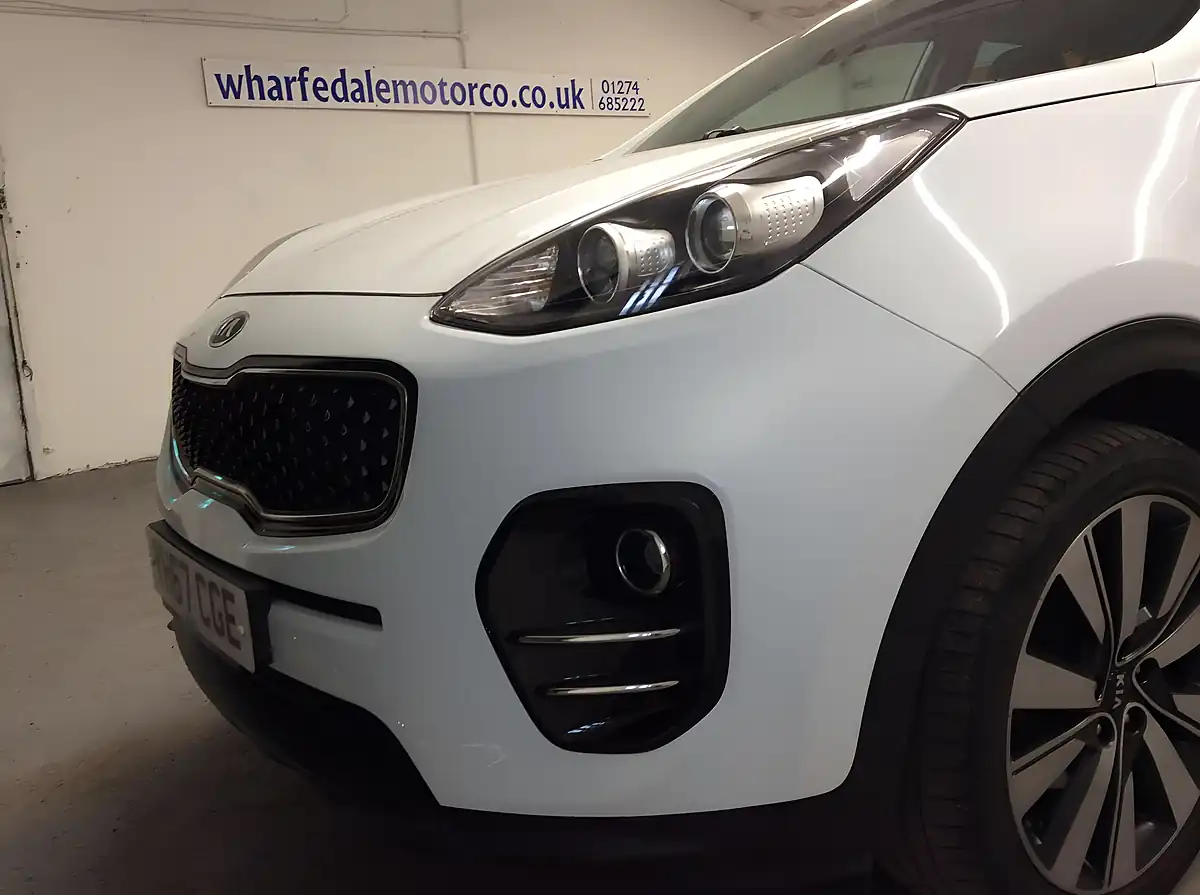 Used 2017 Kia Sportage KX-3 White - Interior and Exterior details 15