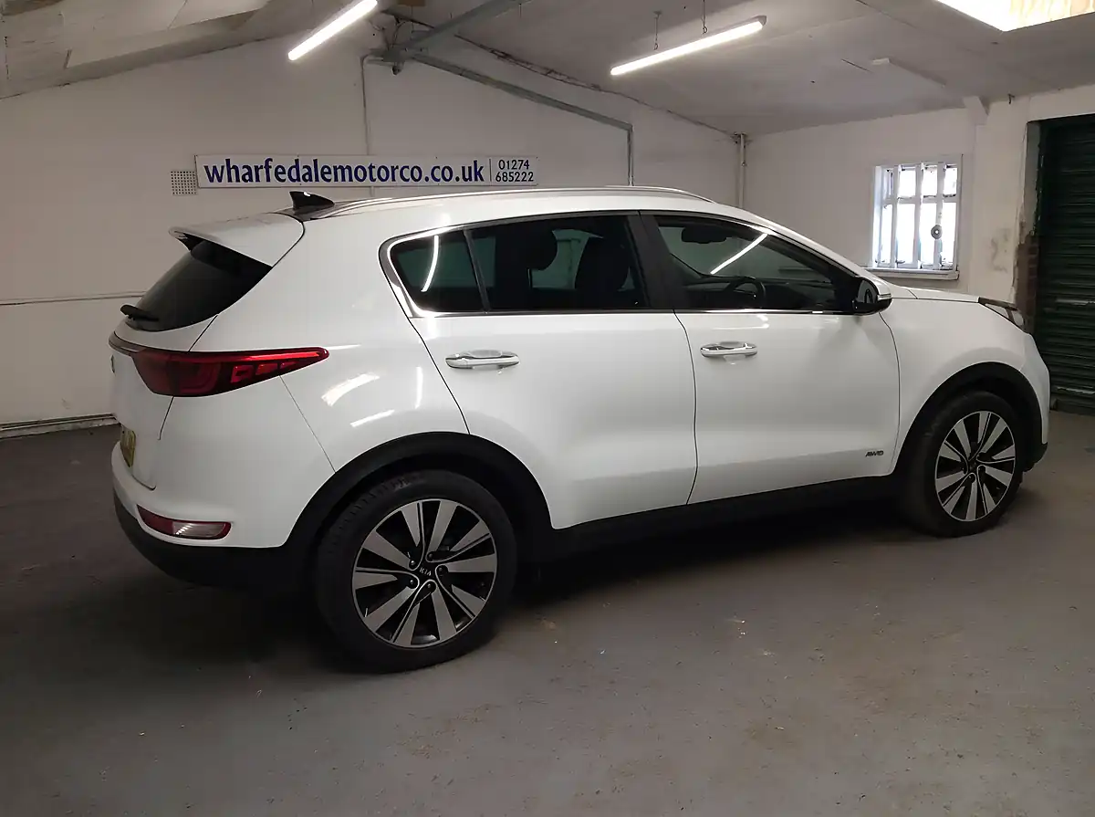 Used 2017 Kia Sportage KX-3 White - Interior and Exterior details 5
