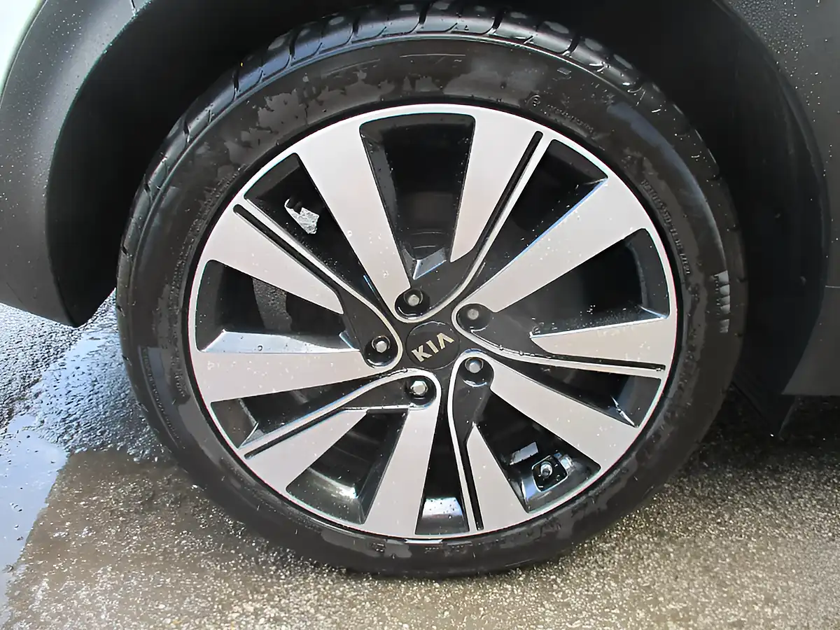 Used 2017 Kia Sportage KX-4 White - Interior and Exterior details 10