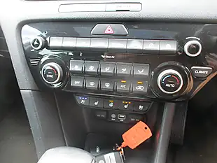 Used 2017 Kia Sportage KX-4 White - Interior and Exterior details 15