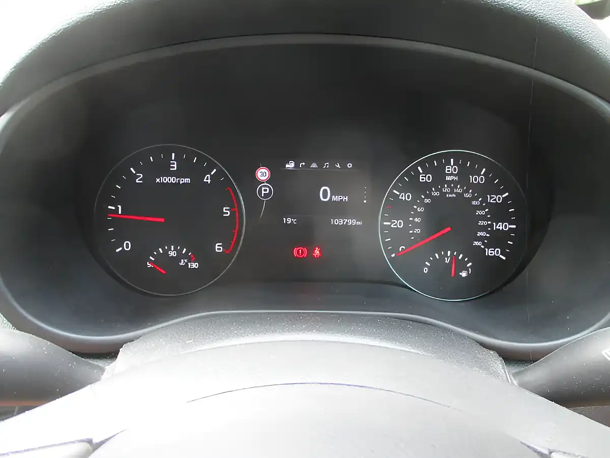 Used 2017 Kia Sportage KX-4 White - Interior and Exterior details 17