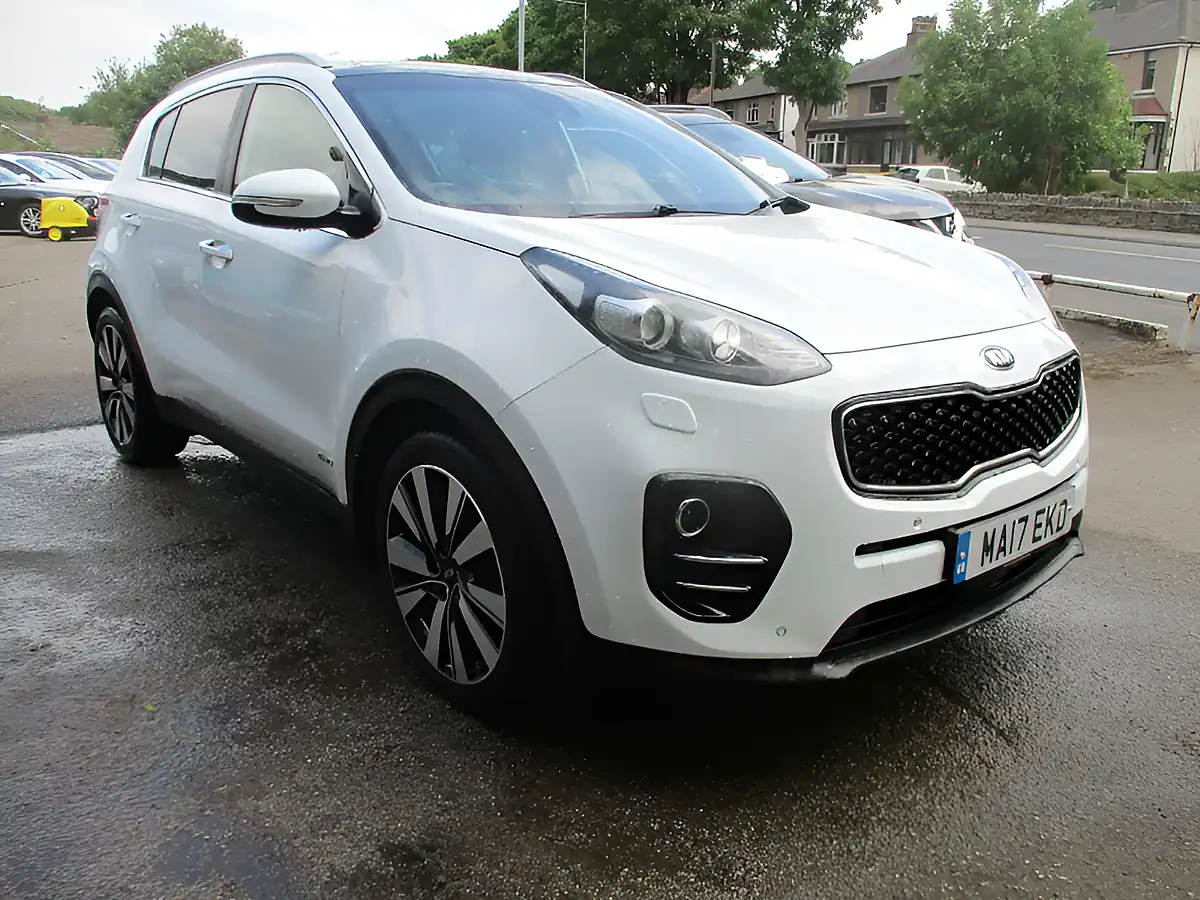 Used 2017 Kia Sportage KX-4 White - Interior and Exterior details 3