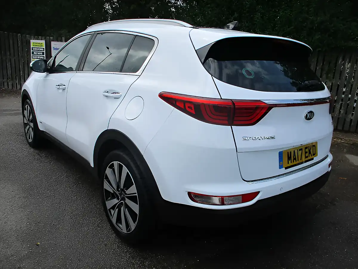 Used 2017 Kia Sportage KX-4 White - Interior and Exterior details 7
