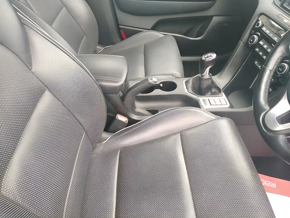 Used 2017 Kia Sportage KX-4 White - Interior and Exterior details 10