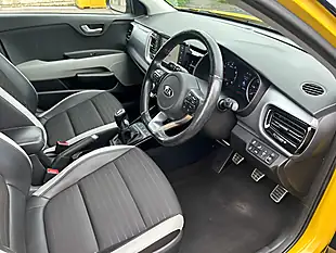 Used 2017 Kia Stonic First Edition Yellow - Interior and Exterior details 8