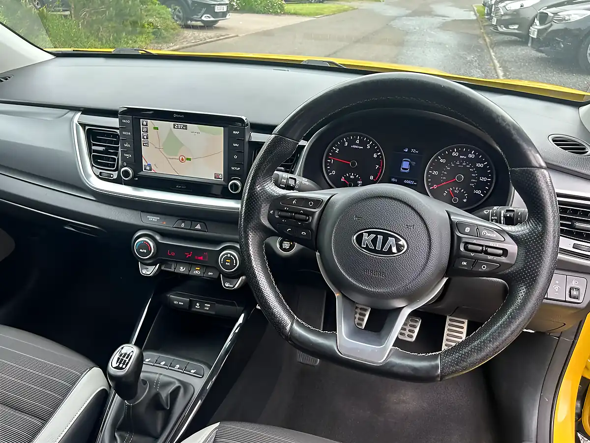 Used 2017 Kia Stonic First Edition Yellow - Interior and Exterior details 9