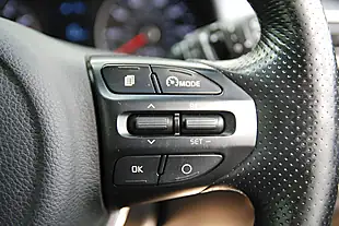 Used 2017 Kia Stonic First Edition Yellow - Interior and Exterior details 10