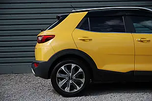 Used 2017 Kia Stonic First Edition Yellow - Interior and Exterior details 17