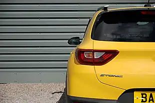 Used 2017 Kia Stonic First Edition Yellow - Interior and Exterior details 4
