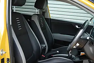 Used 2017 Kia Stonic First Edition Yellow - Interior and Exterior details 7