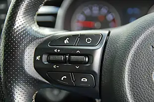 Used 2017 Kia Stonic First Edition Yellow - Interior and Exterior details 9
