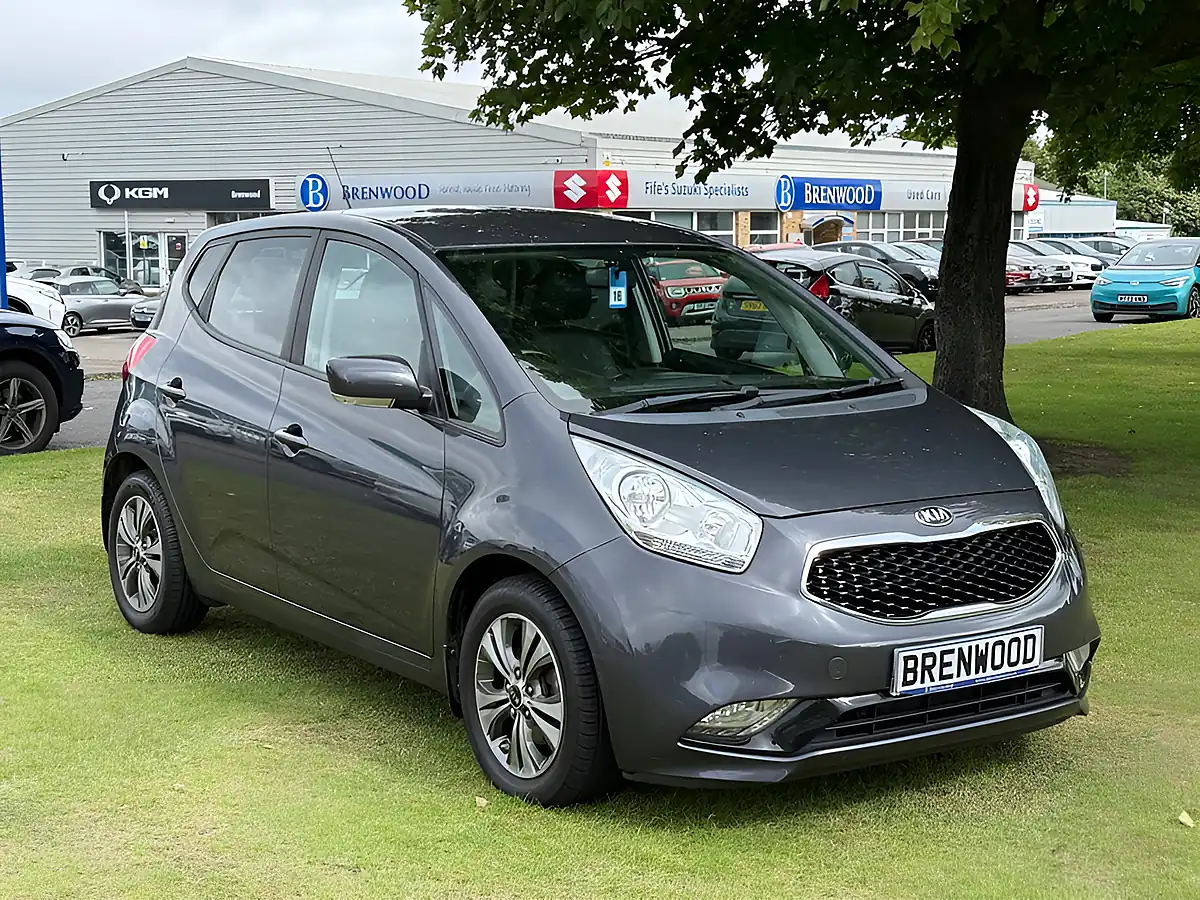 Used 2017 Kia Venga 3 Silver - Front View