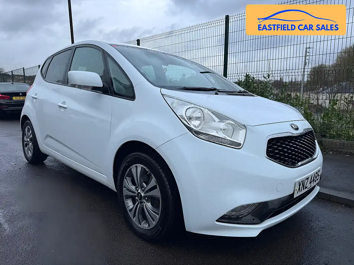Used 2017 Kia Venga 3 White - Front View
