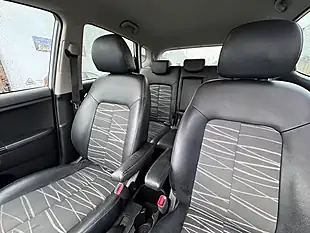 Used 2017 Kia Venga 3 White - Interior and Exterior details 6