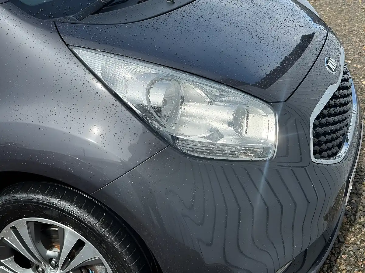 Used 2017 Kia Venga 4 Grey - Interior and Exterior details 11