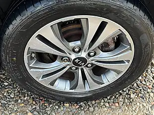 Used 2017 Kia Venga 4 Grey - Interior and Exterior details 14