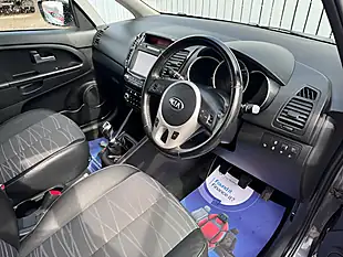 Used 2017 Kia Venga 4 Grey - Interior and Exterior details 17