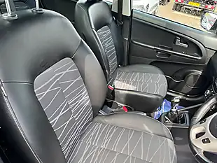 Used 2017 Kia Venga 4 Grey - Interior and Exterior details 18