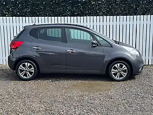 Used 2017 Kia Venga 4 Grey - Interior and Exterior details 7