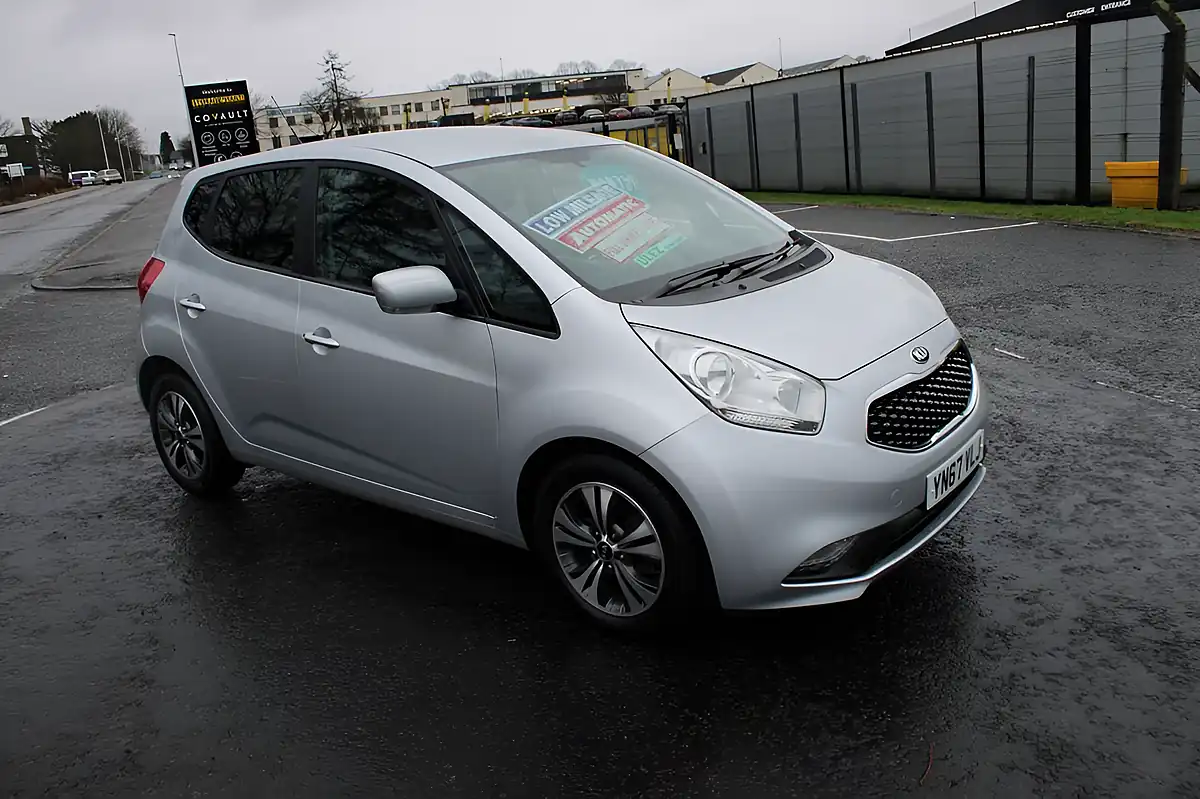 Used 2017 Kia Venga Silver - Interior and Exterior details 4