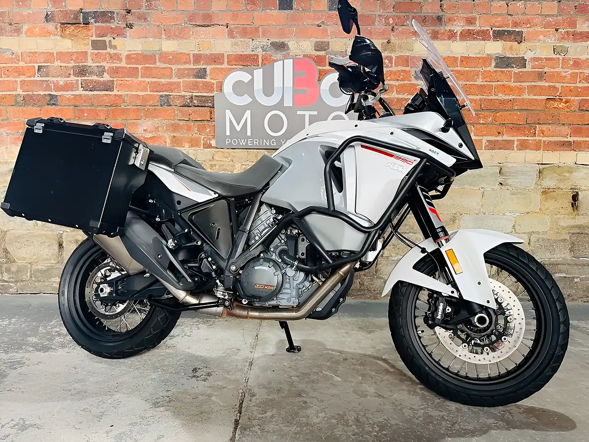 Used 2017 Ktm 1290 Super Adventure T White - Front View